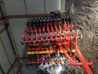 VÄDERSTAD XL625 CARRIER Väderstad VÄDERSTAD XL625 CARRIER INKOMMANDE APRIL
...
520X17 HJUL  CB  SYSTEM DISC  KULDRAG  BIODRILL 360
DUBBEL STEELRUNNER  610 MM TRUE CUT 
...
MNR 29092
...
PRIS EXKL. MOMS: 675.000:-
...
Vi reserverar oss för felskrivning. Kontakta alltid oss innan du åker och tittar, så vi kan säkerställa att maskinen finns på plats.
