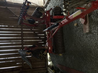 VÄDERSTAD RX620 CAMBRIDGE VÄLT CB Väderstad RX620 CAMBRIDGE VÄLT CB CAMBRIDGE  CROSSBOARD
...
MNR 18480
...
PRIS EXKL. MOMS: 139.000:-
...
Vi reserverar oss för felskrivning. Kontakta alltid oss innan du åker och tittar, så vi kan säkerställa att maskinen finns på plats.
