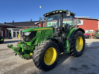 John Deere 6125R med frontlyft John Deere 6125R med frontlyft 