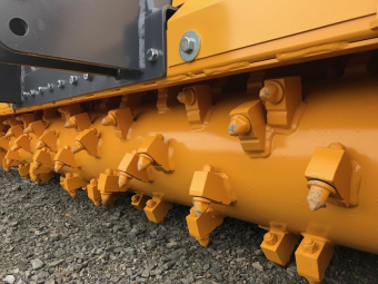 Fräs MeriCrusher kraftiga fräsar, för alla maskiner Suokone Mericrusher Norrmaskiner är MeriCruschers svenska importör. 
Vi säljer Mericrusher i hela Sverige 
Suokone/Mericrusher 
Nyodlingsfräsar 
Markberedningsfräsar 
Jordfräsar 
Isfräsar