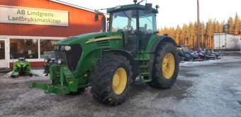 John Deere 7820 med Frontlyft & Kraftuttag John Deere 7820 Nya däck kan ordnas till ett mycket förmånligt pris.