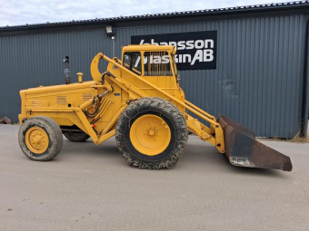 VOLVO BM 218 BAKLASTARE MED SKOPA Övrigt VOLVO BM 218 BAKLASTARE Skopa 55000 ex moms
Säljs i befintligt skick
Starar och går ok 
Bromsar ok
16,9-30 9,00-20
