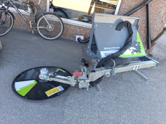 YSTA GREENTEC FOX  SMS MED STOLPKLIPPARE RI 82 Övrigt YSTA GREENTEC FOX  SMS STOLPKL Visningsmaskin
Kant och stolpklippare med 
ställbar redskapsram 
SMS fäste 
hydraulmotor 25 liter/minut