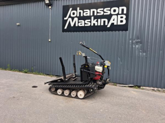 JÄRNHÄST FLEX 2090 PWHI Övrigt JÄRNHÄST FLEX 2090 PWHI 138000 ex moms
Honda GX 270 Motor
Hydrual kit Pump 5,0 cm3 18l/min 140bar
extra hydral uttag
Timmerbanke med fällbara stakar+ förlängning
Lastplåt Flex