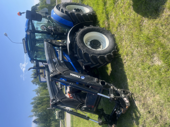 NEW HOLLAND T5.95 DC 1.5 TRIMA Q3M New Holland T5.95 DC NYSERVAD 1200 TIM, HJULVIKTER, M.M
TRIMA 3M, AC, 540 HJUL, FRAMSKÄRMAR