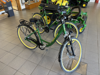 Cyklar John Deeere TM 8530 Herr och Dam John Deere TM 8530 Cyklar 