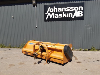 BERTI TSB 250 SLAGSLÅTTERMASKIN Övrigt BERTI TSB 250 SLAGSLÅTTERMASKI 62000 ex moms
Långa Y slagor för effektiv Åker slagning Putsning
Väldigt hög kapasitet
