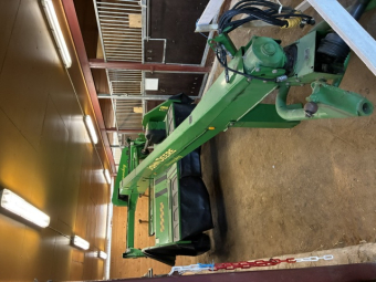 JOHN DEERE 730 ROTORSLÅTTERKROSS John Deere 730 ROTORSLÅTTERKROSS SLÅTTERKROSS
...
MNR 7707
...
PRIS EXKL. MOMS: 85 000:-
...
Vi reserverar oss för felskrivning. Kontakta alltid oss innan du åker och tittar, så vi kan säkerställa att maskinen finns på plats.

