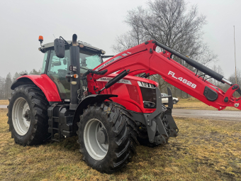 MASSEY FERGUSON 7722 DYNA VT TRAKTOR FR.LYFT PTO Massey Ferguson 7722 DYNA VT TRAKTOR *FRONTLYFT
*PTO
*TRIMBLE AG 382 AUTOSTYRNING
*710/60X42 600/60X30 TRELLEBORG
*FJÄDRANDE FRAMAXEL  
*PASSAGERARSÄTE
*KAMERA 
*VAGNSBROMS
*LUFTBROMS 
...
MNR 40142
...
PRIS EXKL. MOMS: 975.000:-
...
Vi reserverar oss för felskrivning. Kontakta alltid oss innan du åker och tittar, så vi kan säkerställa att maskinen finns på plats.
