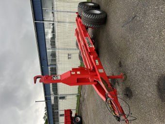 BEG BIGAB 10-14 VÄXLARVAGN Bigab BIGAB 10-14 VÄXLARVAGN MNR 40278
...
PRIS EXKL. MOMS: 119.000:-
...
Vi reserverar oss för felskrivning. Kontakta alltid oss innan du åker och tittar, så vi kan säkerställa att maskinen finns på plats.
