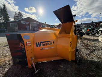 Snöslunga Wieska W285 med hydr. luckor Övrigt W285 Snöslunga Finsk snöslunga med stor kapacitet!
Växellåda 1000 varv
Lite demokörd
Inkl k-axel