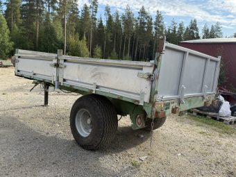Tippvagn Bala Agri Bala Agri Denna maskin omfattas ej av ML Trygghetsköp 3mån/100tim
Maskinen säljes för kunds räkning utan garanti.
För mer information kontakta din säljare.