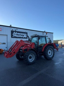 MASSEY FERGUSON 6245 MF 894 LASTARE Övrigt MASSEY FERGUSON 6245 MF 894 LA Elspak lastare
Hyd kolv till ena lyftarmen
2st El-ventiler bak 1st manuelt
Släpvagnsbroms
16,9-34 Bak
13,6-24 Fram

Står i Ö-Vik
0660-59982
