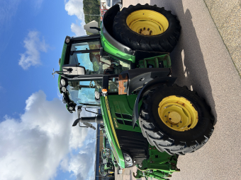 JOHN DEERE 6090M AP TRAKTOR STEPNOSE FR.LYFT John Deere 6090M AP TRAKTOR STEPNOSE AUTOPOWER
FRONTLYFT
COMMANDARM
TLS FRAMAXELFJÄDRING
HYTTFJÄDRING
DÄCK: 540/38 FRAM OCH 480/24 BAK
3 DUBBELVERKANDE HYDRAULUTTAG
VRIDBAR FRONTSKÄRM
IMMOBILIZER
LED-BELYSNING
VAGNSBROMS
JD ELSERVOSPAK
GLASTAK
...
MNR 29696
...
PRIS EXKL. MOMS: 895.000:-
...
Vi reserverar oss för felskrivning. Kontakta alltid oss innan du åker och tittar, så vi kan säkerställa att maskinen finns på plats.
