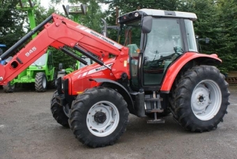  Massey Ferguson 5445 2007 Massey Ferguson 5445


Fabrikat: Massey Ferguson
Modell: 5445
r: 2007
Timmar: 2940
Motoreffekt: 90hk
Garanti: 6 mnader