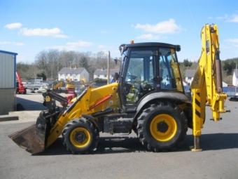  JCB 3CX Contractor 
Gr: JCB
Modell: 3CX Contractor
Typ: traktorgrvare
r: 2010
Timmar: 1145
Effekt: 75 kW (100 hk)
CE-mrkning: JA
Vikt kg: 8070 kg
Begagnade / Nytt: Begagnad
Traction Type: 4WD
Garanti: 6 mnader
Tidigare gare: 1
hammare rrledningar, 4 i 1 frontskopa, 3 bakre hinkar, stor motor, vridmoment Lock.