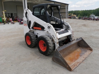  Bobcat S175 Tillverkare: BOBCAT 
Modell: S175 
Typ: minilastare 
r: 2006 
Timmar: 2570 
Effekt: 46 hk 
Tjnstevikt: 2821 kg