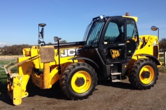  JCB 540-170 Tillverkare: JCB 
Modell: 540-170 
Typ: teleskoplastare
r: 2012 
Timmar: 927 
Effekt: 108 hk 
Drive: 4WD 
Lyftkapacitet 4000kg 
Maximal lyfthjd 16,7 m