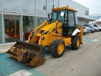  JCB 2CX Traktorgrvare Tillverkare: JCB 2CX Traktorgrvare
Modell: 2CX 
Typ: traktorgrvare
r: 2008
Timmar: 1120
Effekt: 75 hk
4wd 