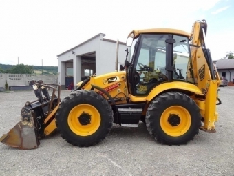  JCB 4CX Traktorgrvare Tillverkare: JCB 4CX Traktorgrvare
Modell: 4CX 
Typ: traktorgrvare
r: 2010
Timmar: 1871
Effekt: 110 hk
4wd 