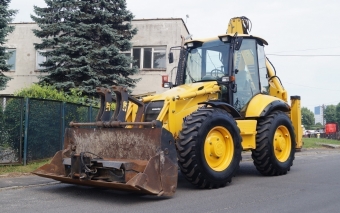  Komatsu WB 97S Traktorgrvare Tillverkare: Komatsu WB 97S Traktorgrvare
Modell: WB 97S
Typ: traktorgrvare
r: 2009
Timmar: 2400
Effekt: 95 hk
4wd 